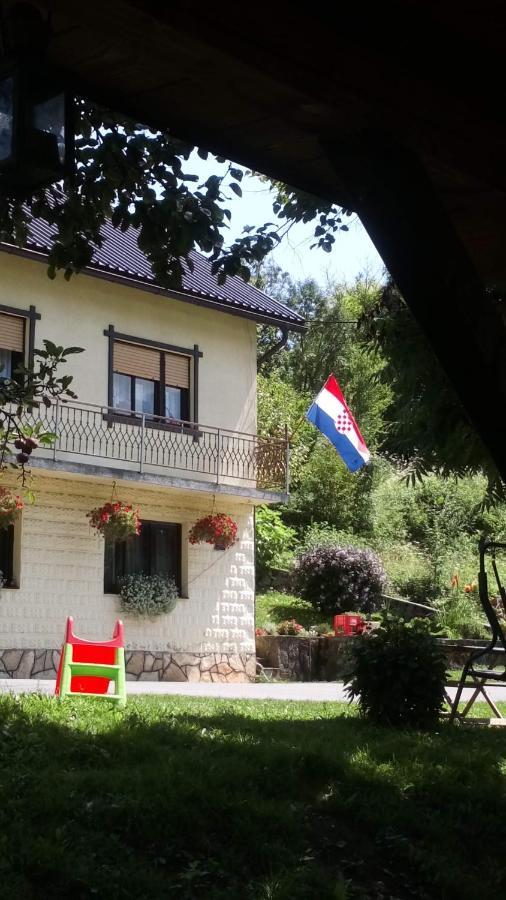 Sokol Apartment Ogulin Exterior photo